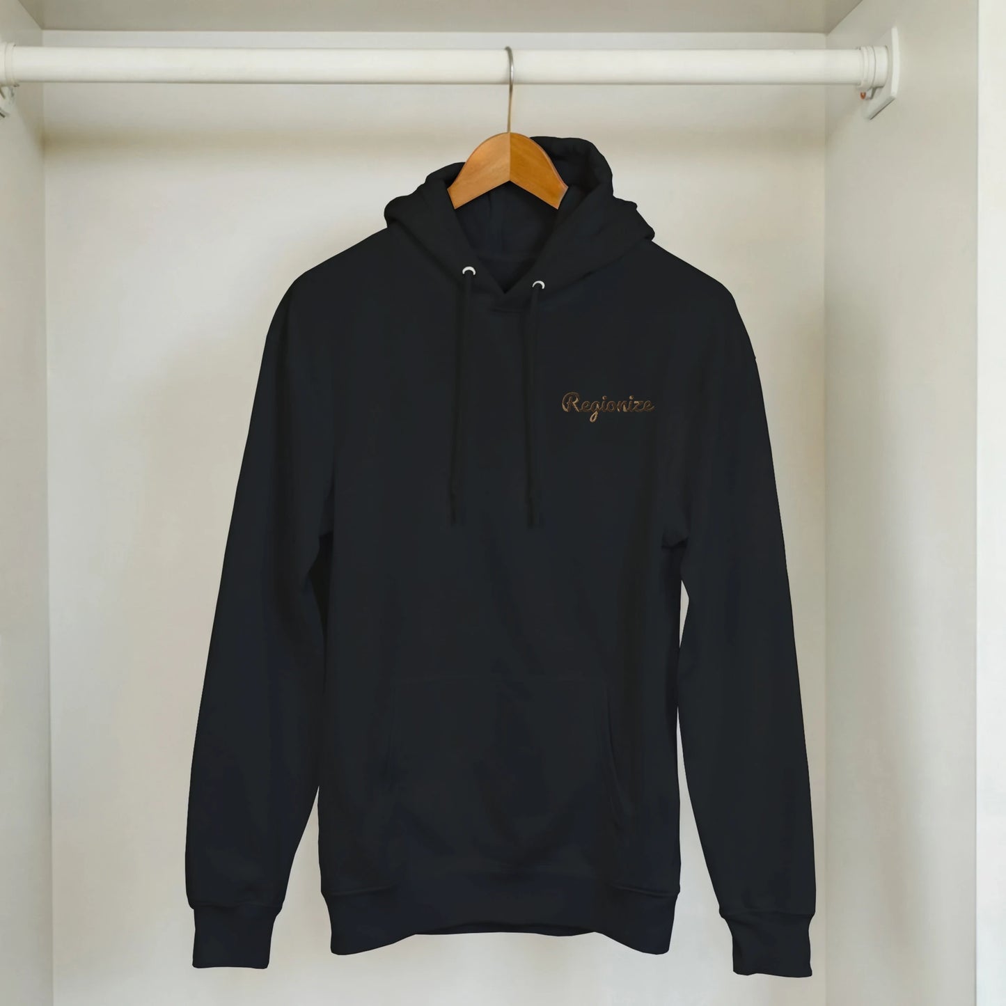 Regionize Original Hoodie Schwarz Gold Bestickt – Unisex Premium Streetwear