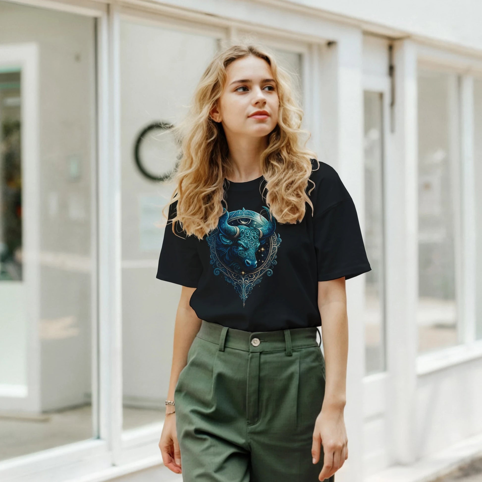 Stier Horoskop T-Shirt Schwarz – Seitenansicht Unisex Streetwear | Regionize